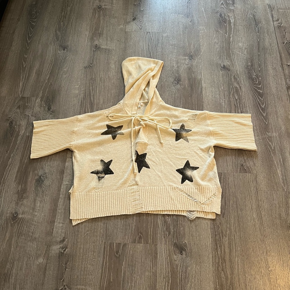 POL Star Print Distressed short Sleeve Pullover Hoodie NWOT